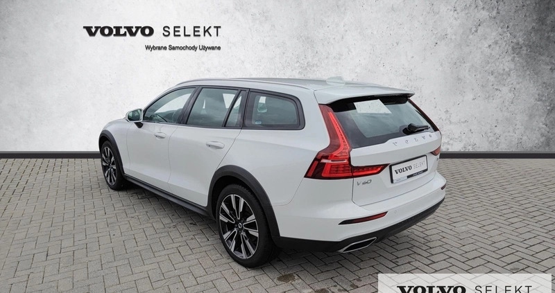 Volvo V60 Cross Country cena 139900 przebieg: 119891, rok produkcji 2019 z Kcynia małe 407